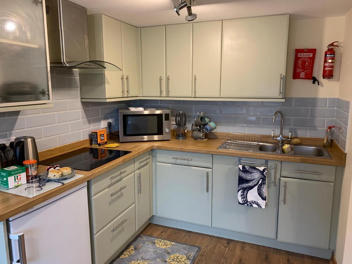 1 Bed-Pet Friendly-Parking-Patio-Close To Coasts North Hill Dış mekan fotoğraf