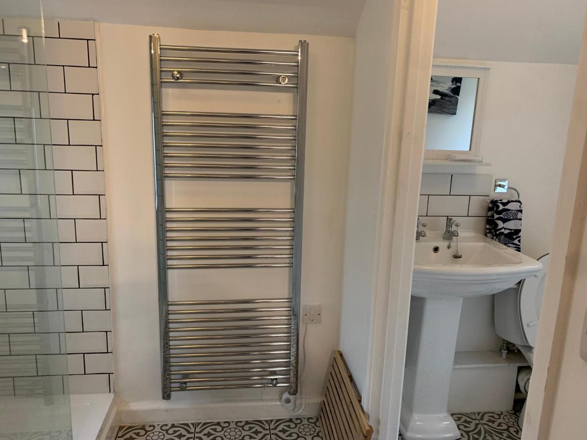 1 Bed-Pet Friendly-Parking-Patio-Close To Coasts North Hill Dış mekan fotoğraf