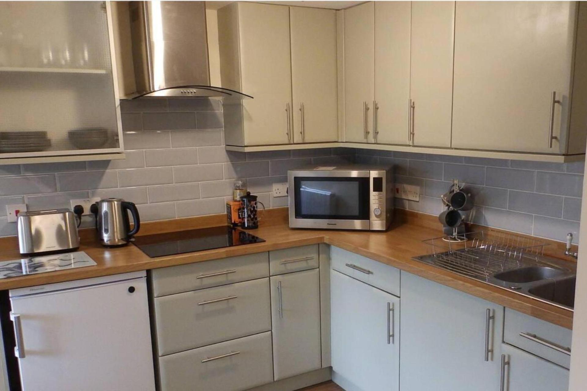 1 Bed-Pet Friendly-Parking-Patio-Close To Coasts North Hill Dış mekan fotoğraf